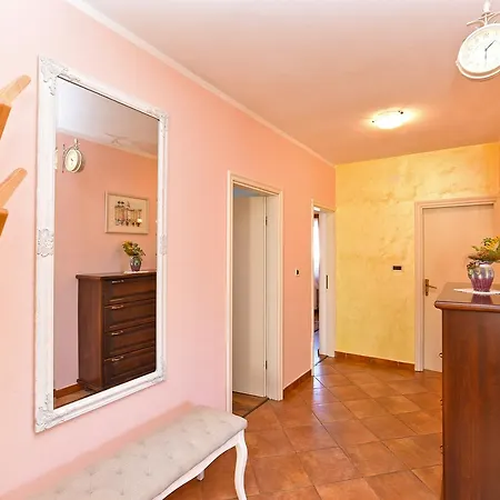 아파트 Modrusani 1561 *