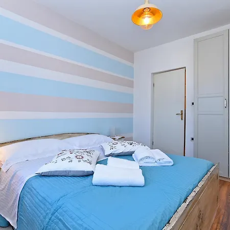 Apartamento Modrusani 1561 *