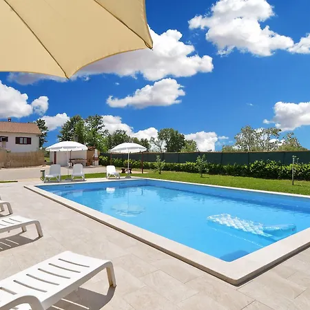 Modrusani 1561 Apartamento Žminj