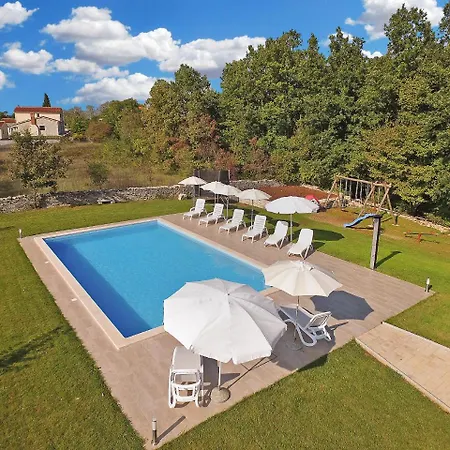 Modrusani 1561 Apartamento