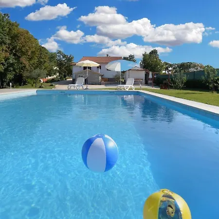 Apartment Modrusani 1561