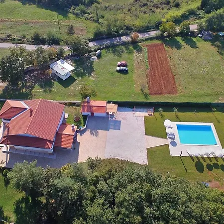 Modrusani 1561 아파트 Žminj