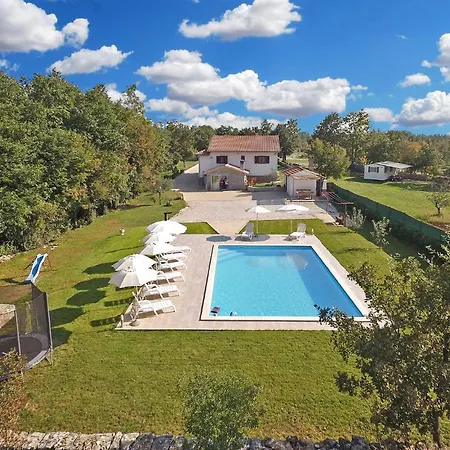 Apartamento Modrusani 1561 Žminj