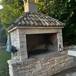 Modrusani 1561 Apartment *