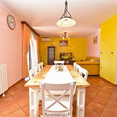 Appartamento Modrusani 1561 *
